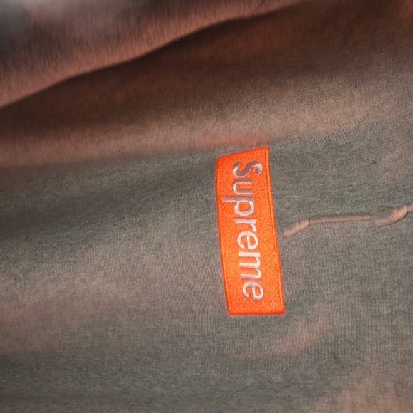 Supreme - Picture 1 of 1